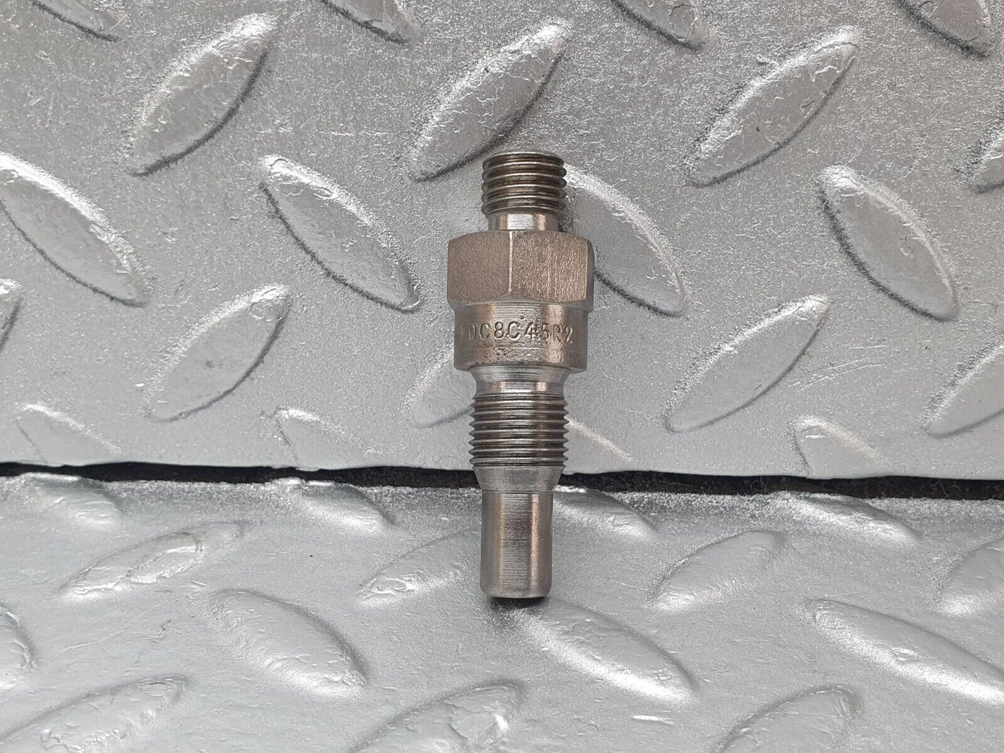 43367 Mercedes-Benz W108 280SE Fuel Injector Bosch DC8C45R2