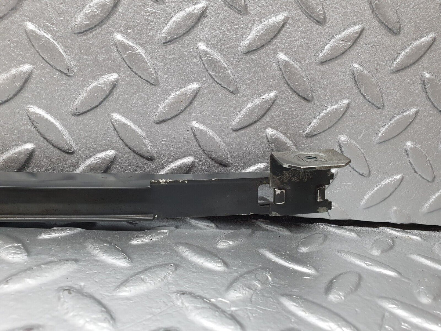 41420 Mercedes-Benz W124 200E Rear Left Door Window Channel