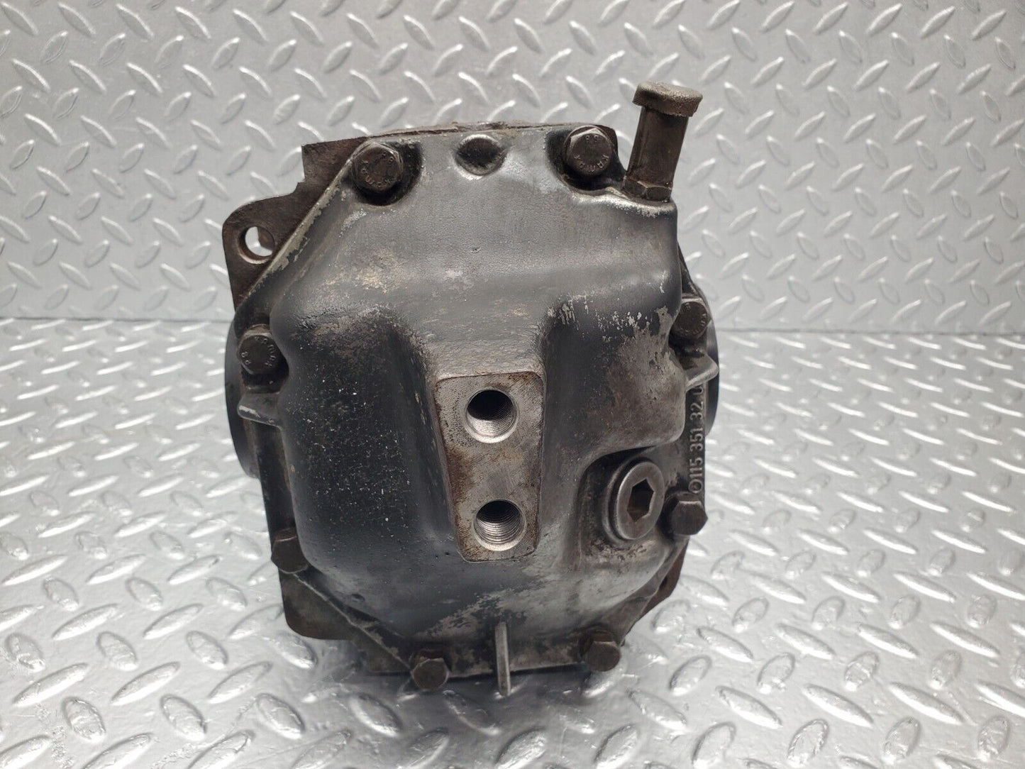 46711 Mercedes-Benz C123 280CE Coupe Rear Differential Ratio 3.58 1233510301