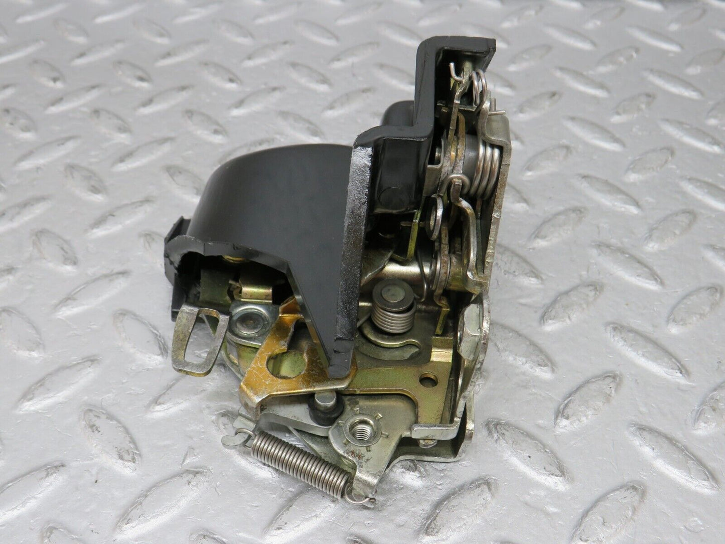 36043 Mercedes-Benz W126 420SE Rear Right Door Lock Mechanism 1237330208