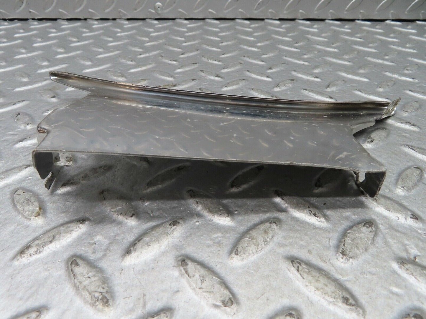 19000 Mercedes-Benz W121 190b Ponton Air Intake Chrome Cover Right Side