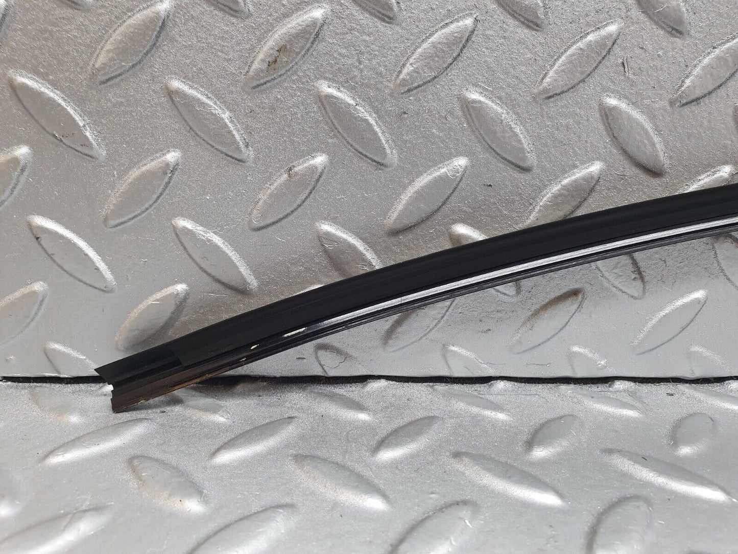 42641 Mercedes-Benz R129 320SL Coupe Front Windscreen Top Chrome Moulding Trim