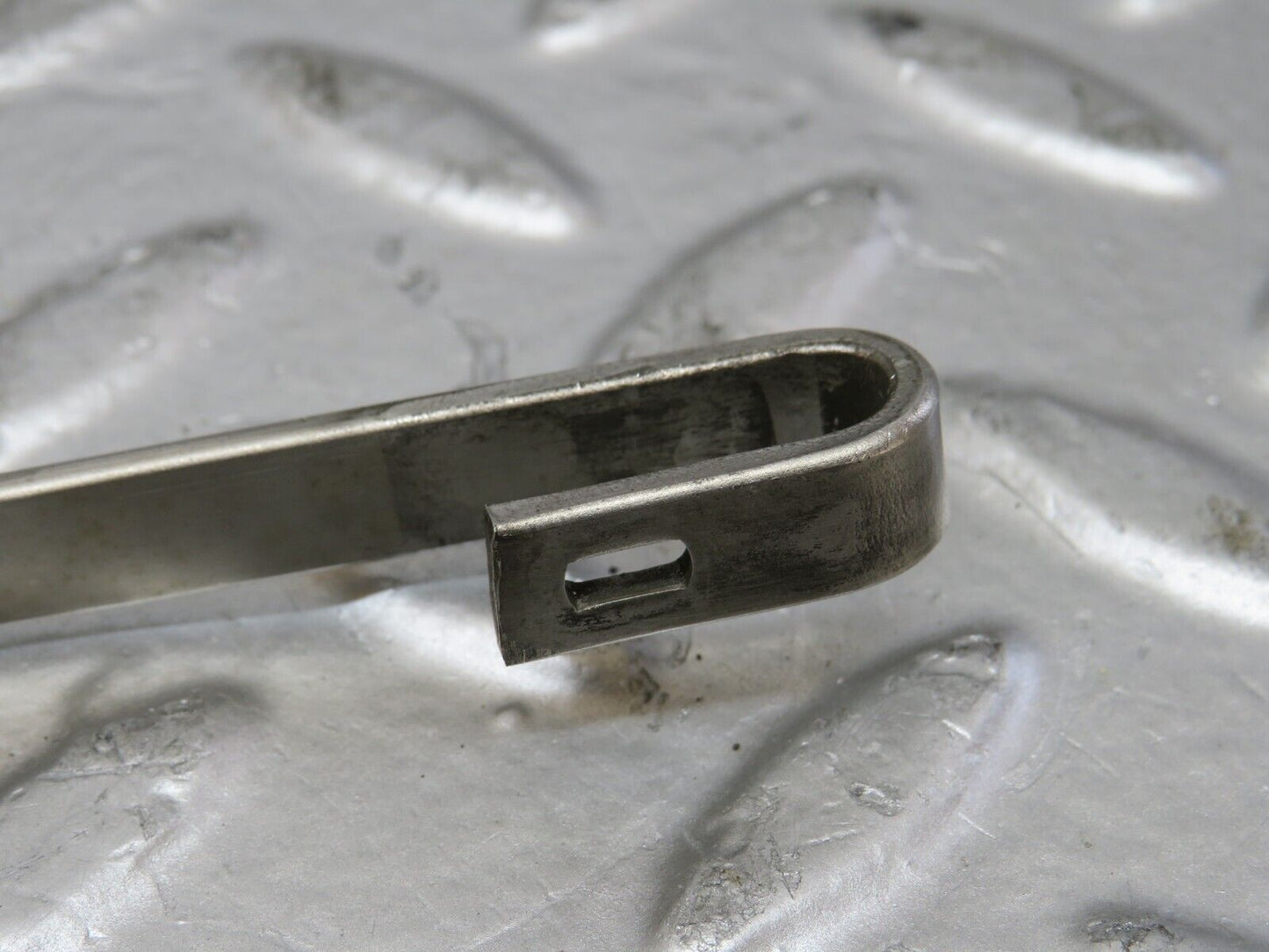 26273 Mercedes-Benz W116 450SE Wiper Arm Bosch Left Side