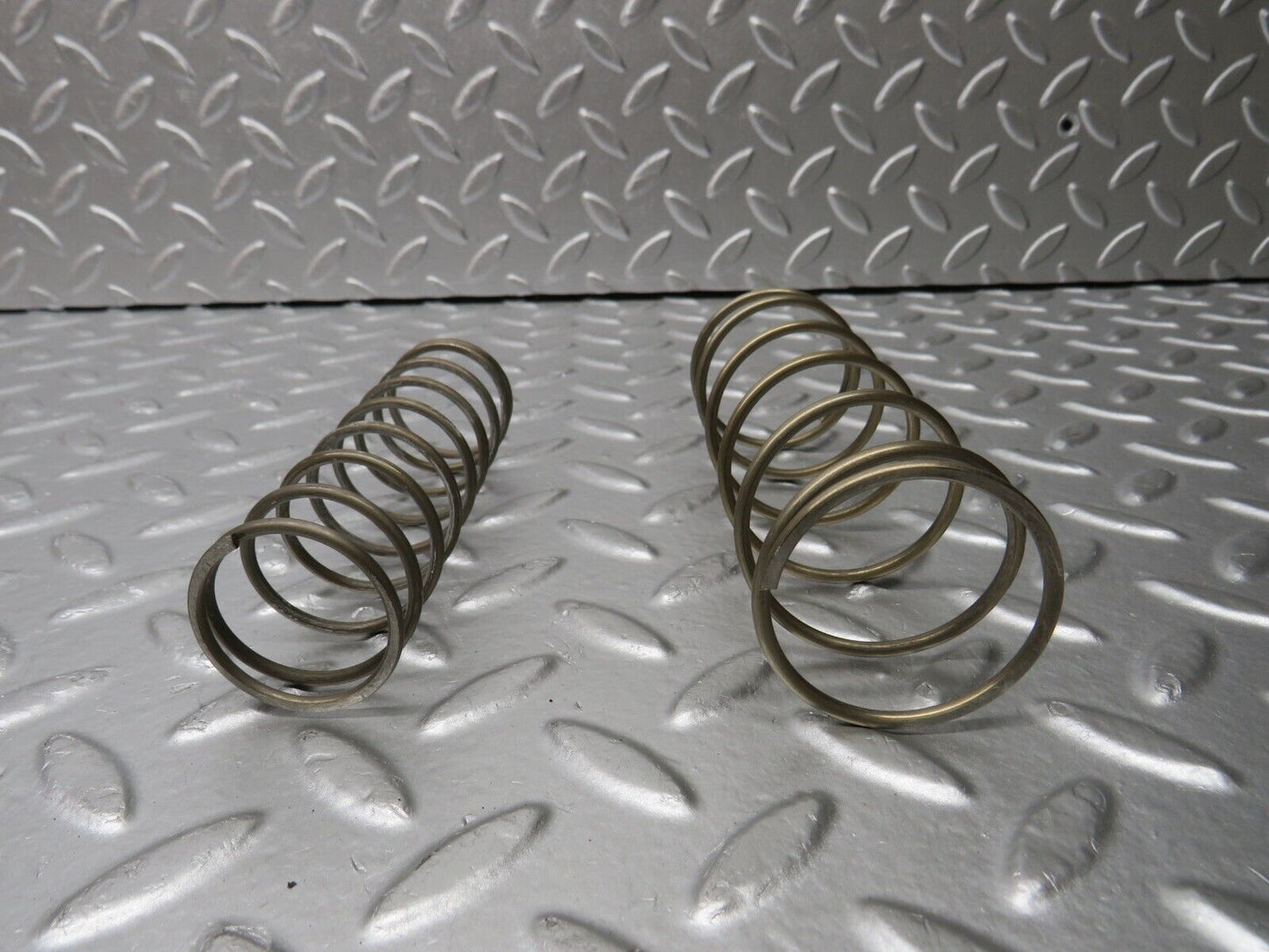 30950 Mercedes-Benz W124 230E Automatic Gearbox Piston Spring 722.408