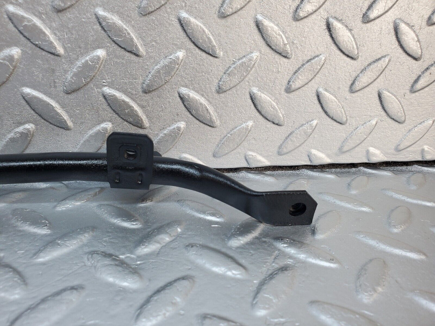 45934 Mercedes-Benz W126 420SE Horn Bracket