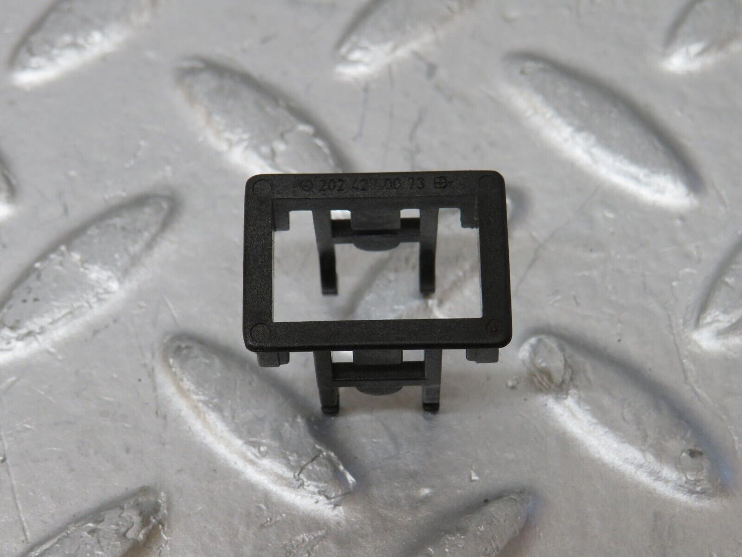 34906 Mercedes-Benz W210 320E Door Contact Switch 2018202110 2024270073