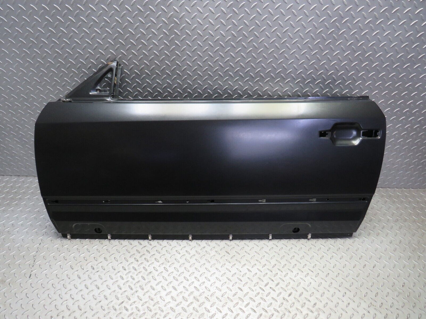 37879 Mercedes-Benz A124 320E Cabriolet Front Left Door