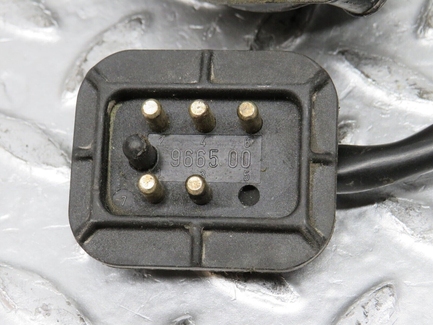 0534 Mercedes-Benz W123 230E Wiper Motor Bosch