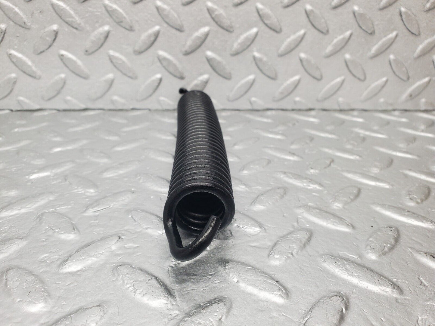 46128 Mercedes-Benz W105 PONTON Bonnet Hinge Spring