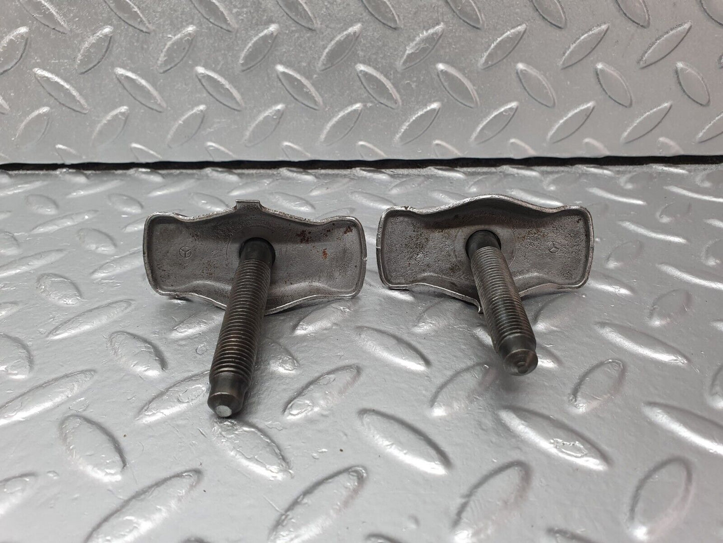 42132 Mercedes-Benz W202 C200 Rear Suspension Axle Mounting Bolt