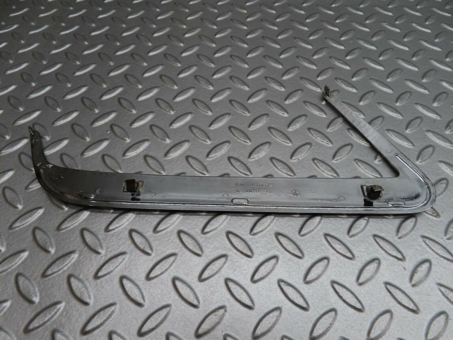 13070 Mercedes-Benz W111 220S C Pillar Chrome Trim Left Side 1116900389