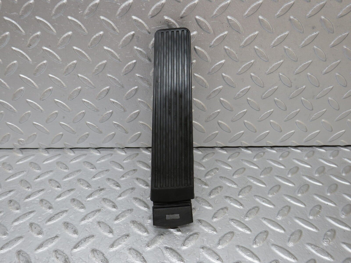 35428 Mercedes-Benz R107 280SL Coupe Accelerator Pedal With Rubber 1233010082