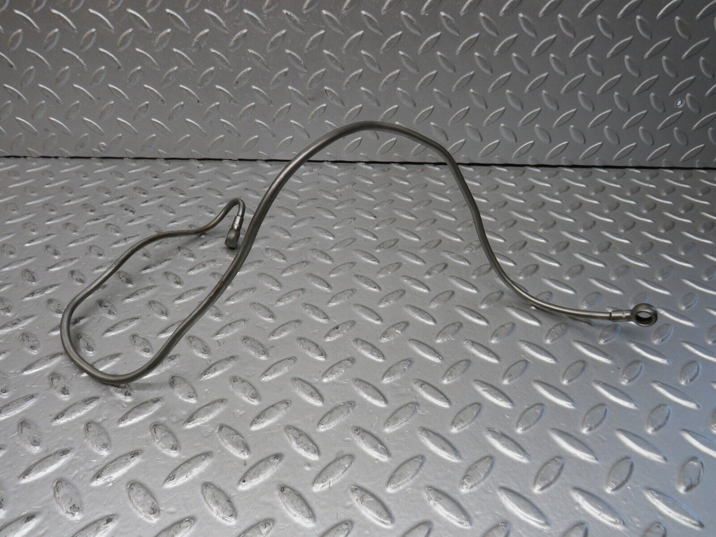 32879 Mercedes-Benz C107 R107 350 V8 Oil Pressure Hose Pipe