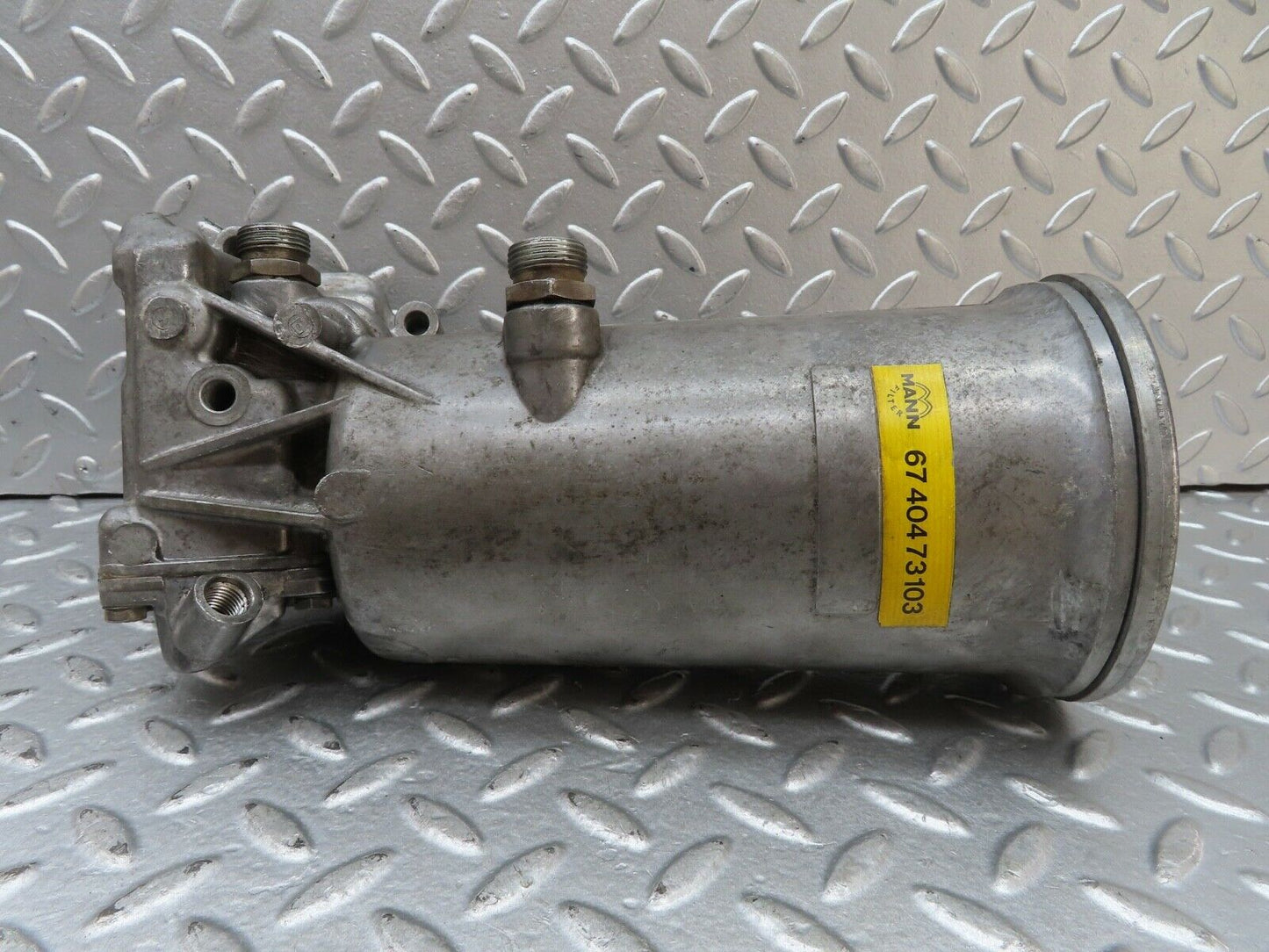 19134 Mercedes-Benz W123 300D Oil Filter Housing 6151800011