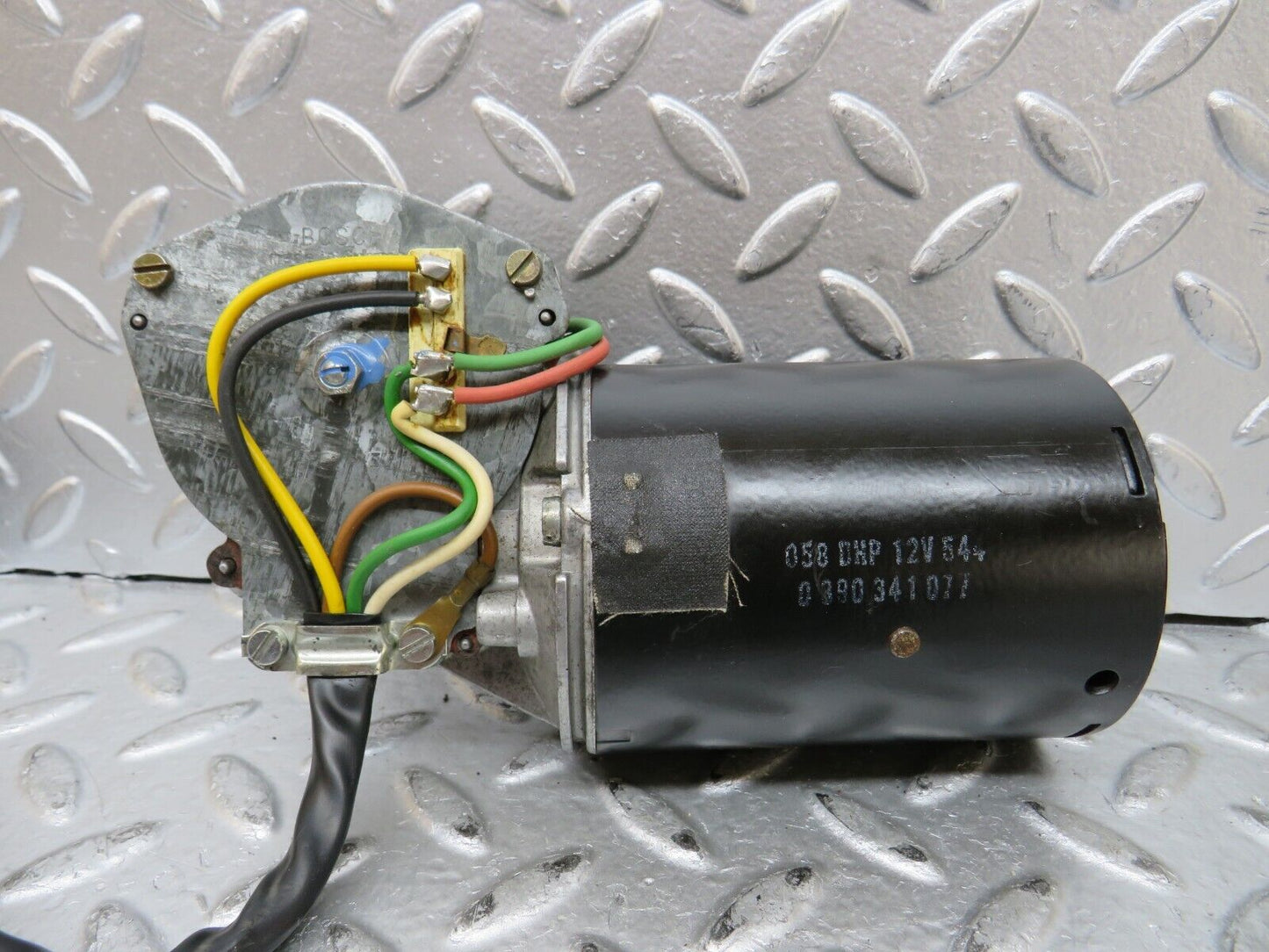 27300 Mercedes-Benz W123 280E Wiper Motor Bosch 0390341077
