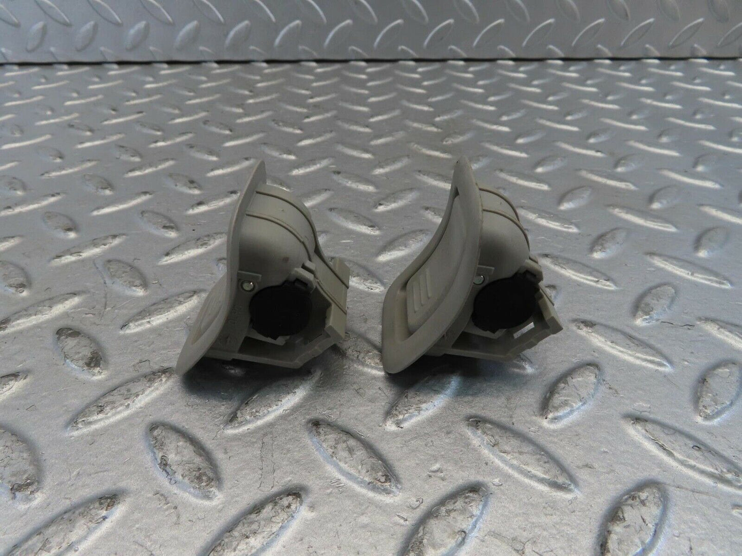 11231 Mercedes-Benz W221 S320 Rear Clothes Hook 2218100040