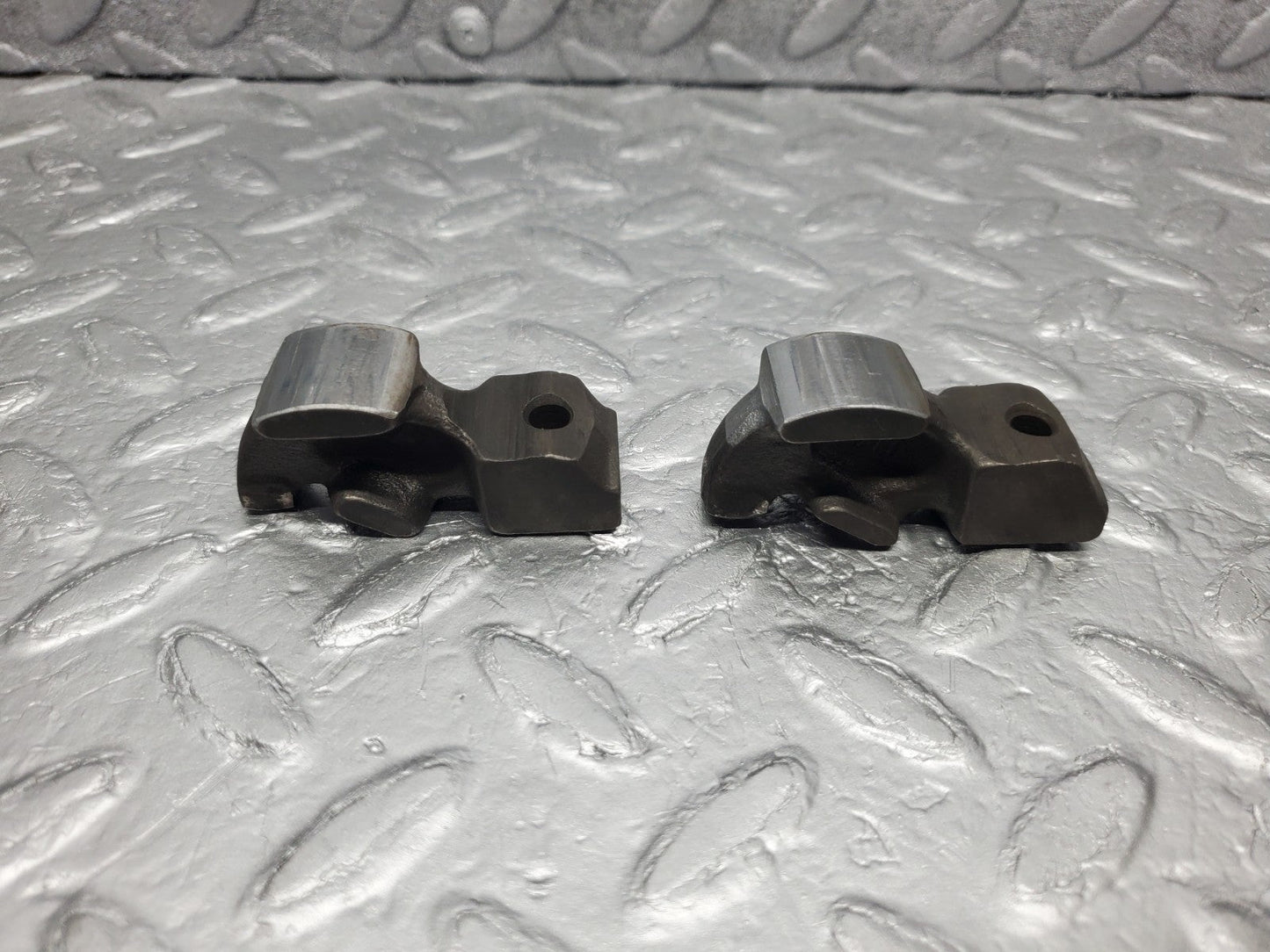 W126 Coupe rocker arm used OEM