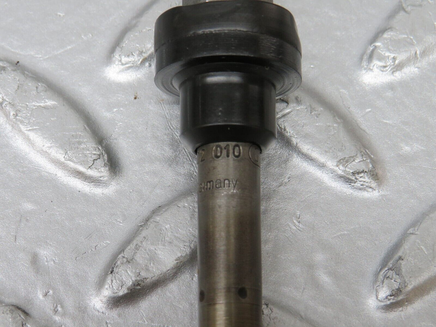33687 Mercedes-Benz W201 190E 2.0L Fuel Injector Bosch 0437502010