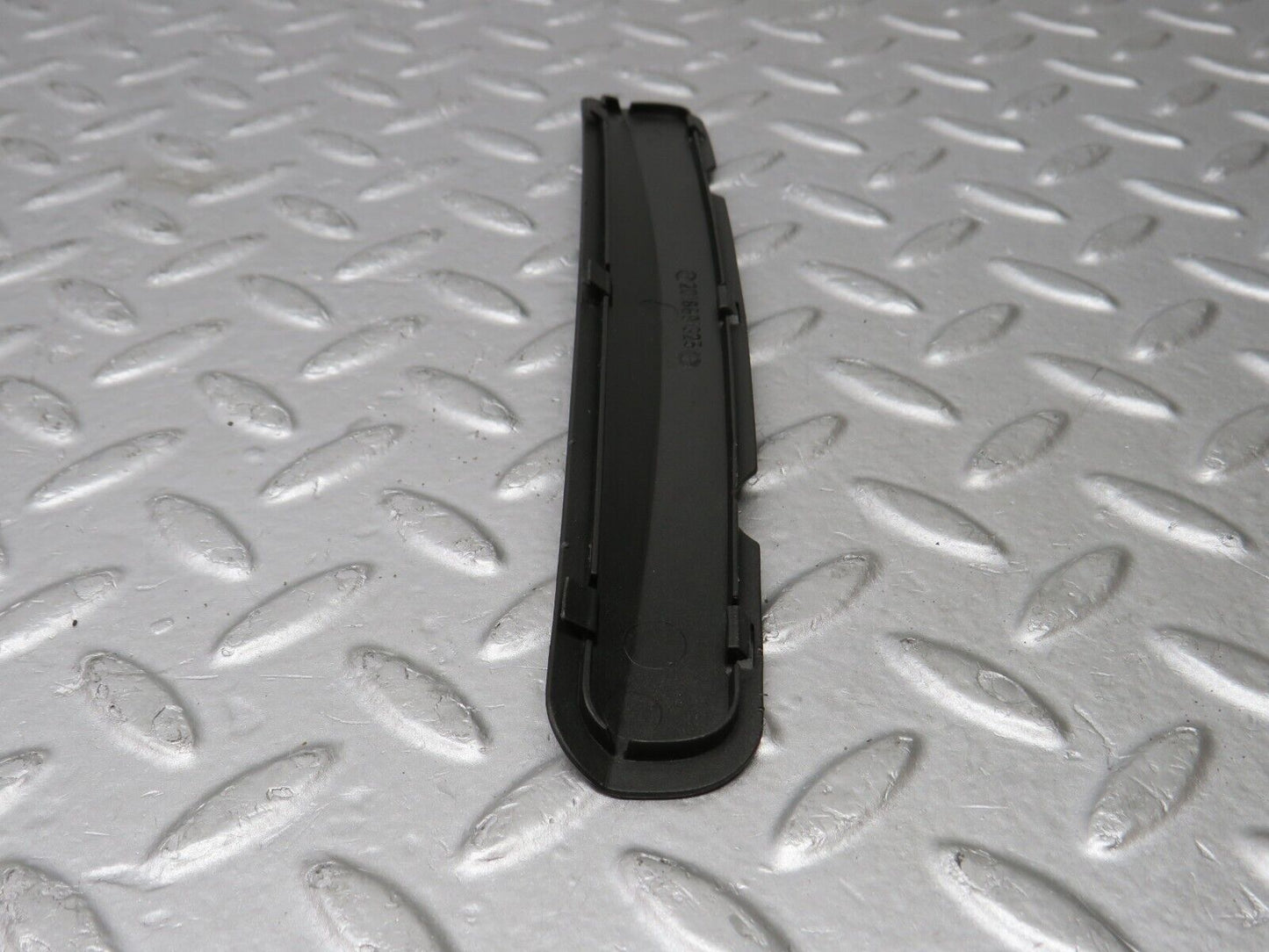 36689 Mercedes-Benz W201 190E 2.0L Windscreen Washer Nozzle Cover Trim 2018891325