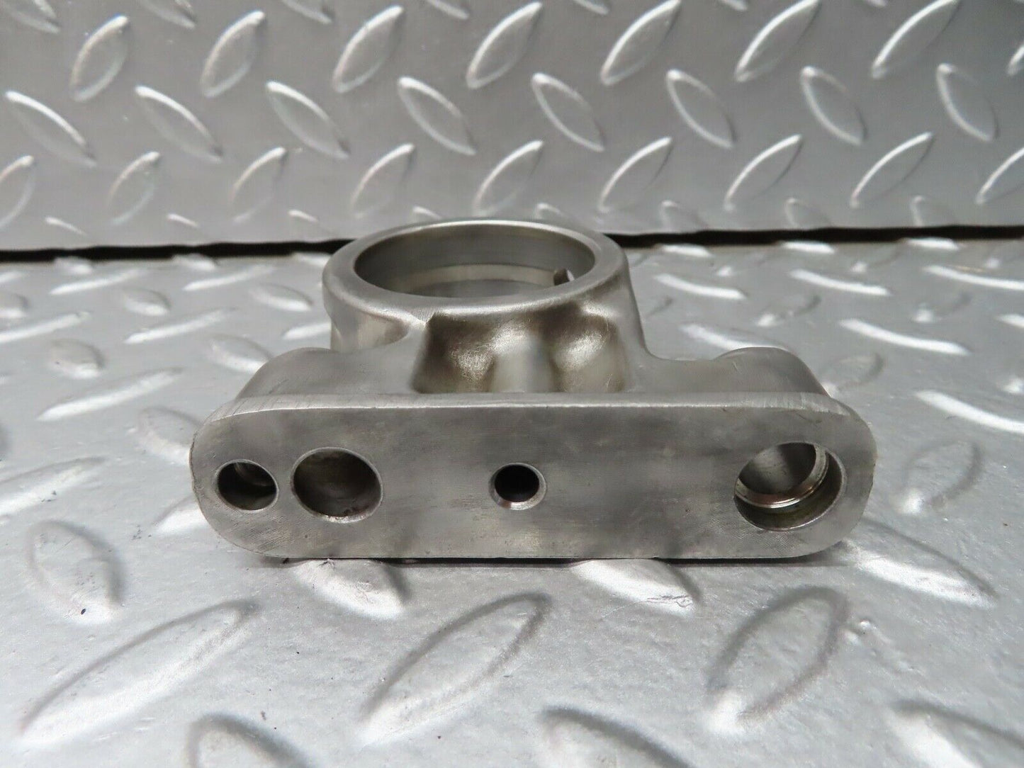 20677 Mercedes-Benz R107 450SL Camshaft Tower Bearing 1160512718