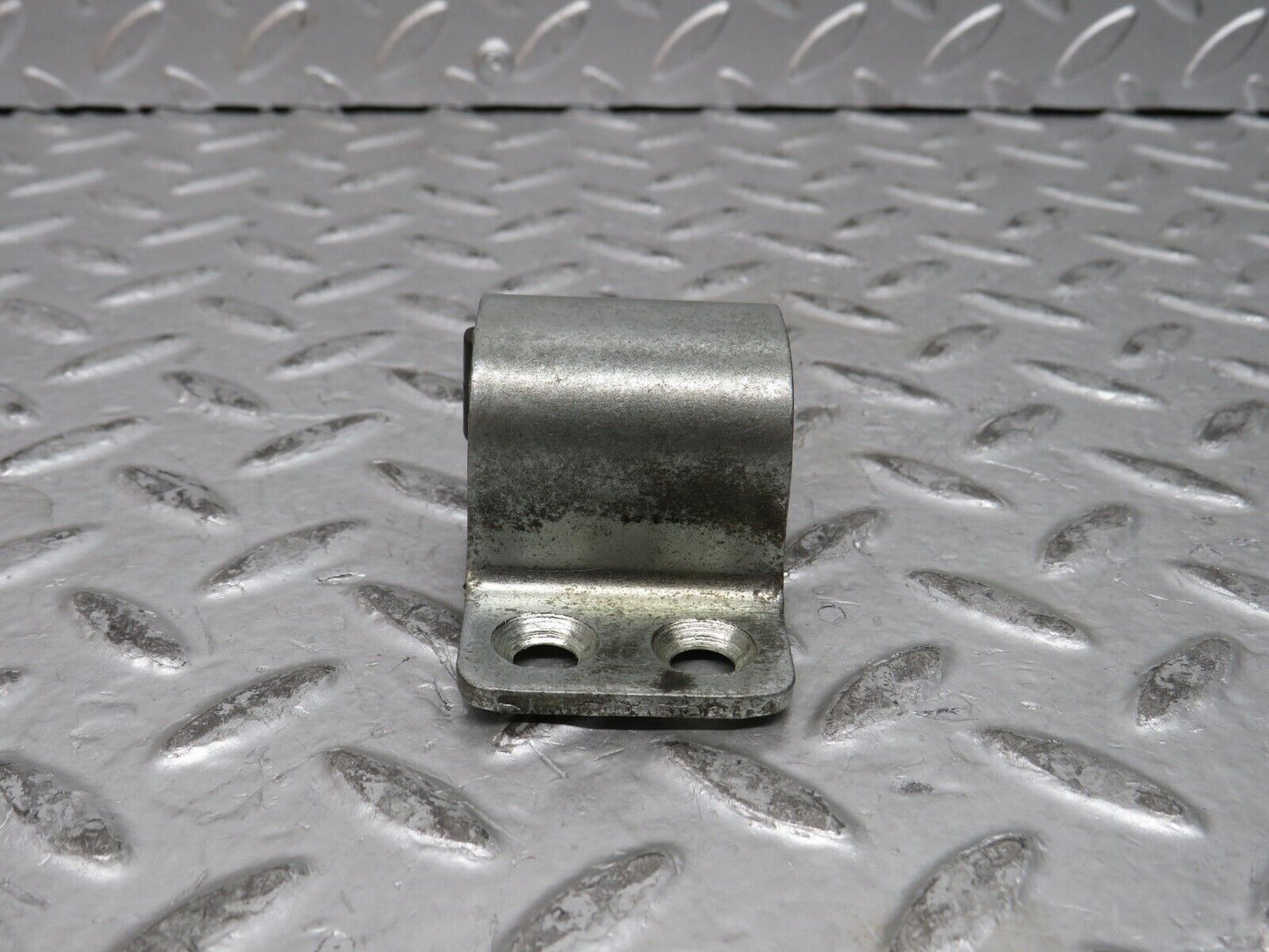 28309 Mercedes-Benz S123 240D Wagon Door Lock Latch Left