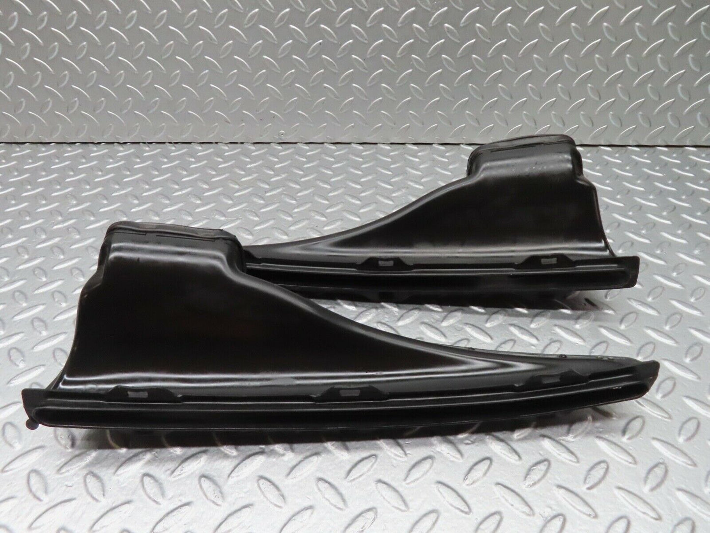 17926 Mercedes-Benz W123 200 Air Duct Vent Left And Right Side 1238300119