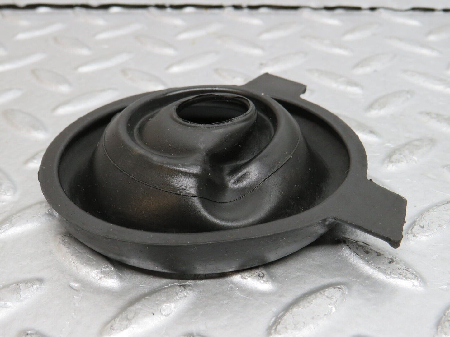 29460 Mercedes-Benz W124 230E Fuel Tank Rubber Seal 1244710481