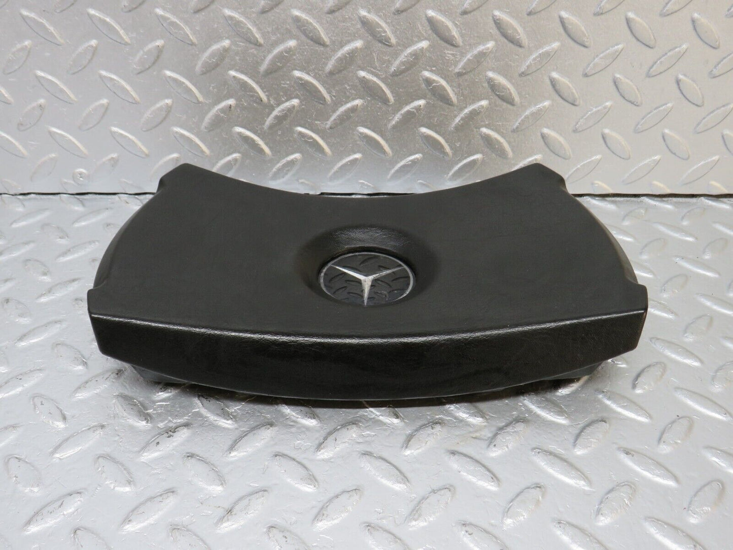 40563 Mercedes-Benz W123 300D Steering Wheel Centre Horn Pad