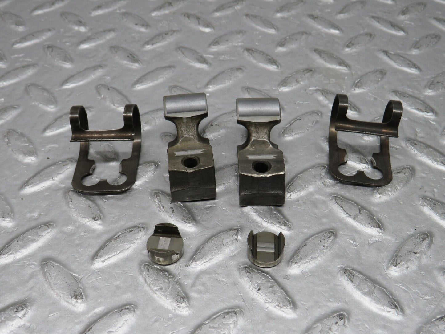 37620 Mercedes-Benz W109 300SEL Valve Rocker Arm With Spring & Tappet