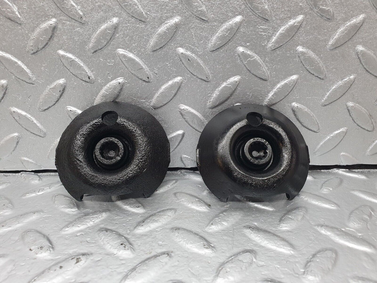 42598 Mercedes-Benz R129 320SL Coupe Rear Suspension Anti Roll Bar Bolt 2x