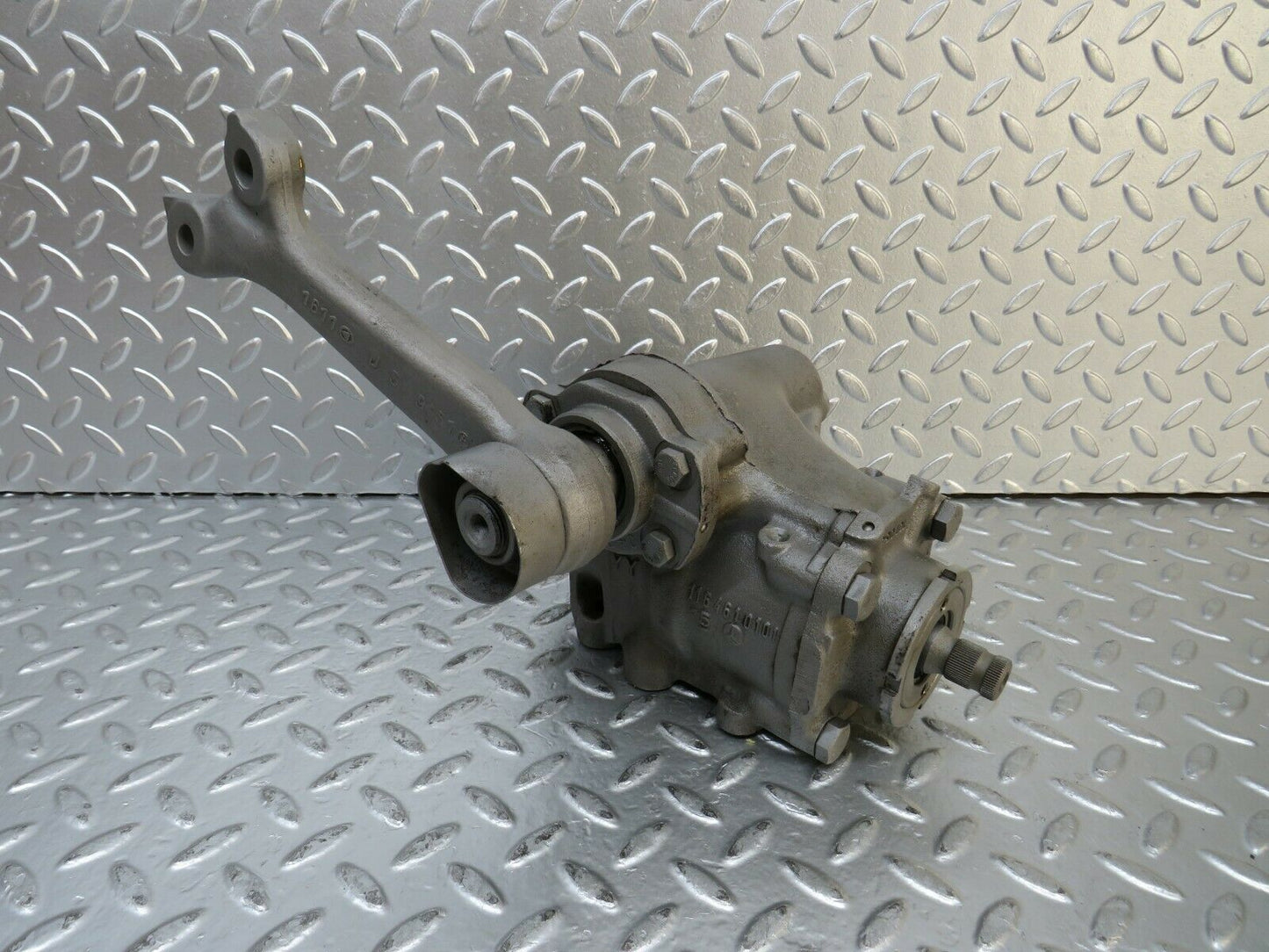23383 Mercedes-Benz W116 350SE Steering Box Steering Rack RHD 1164610101