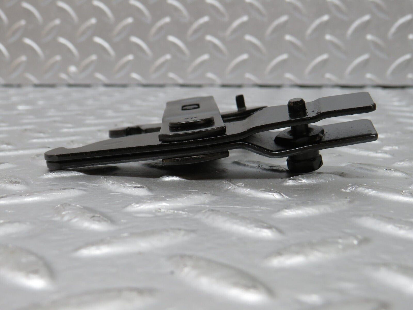 31783 Mercedes-Benz W201 190LE 1.8L Handbrake Adjusting Handbrake Regulator