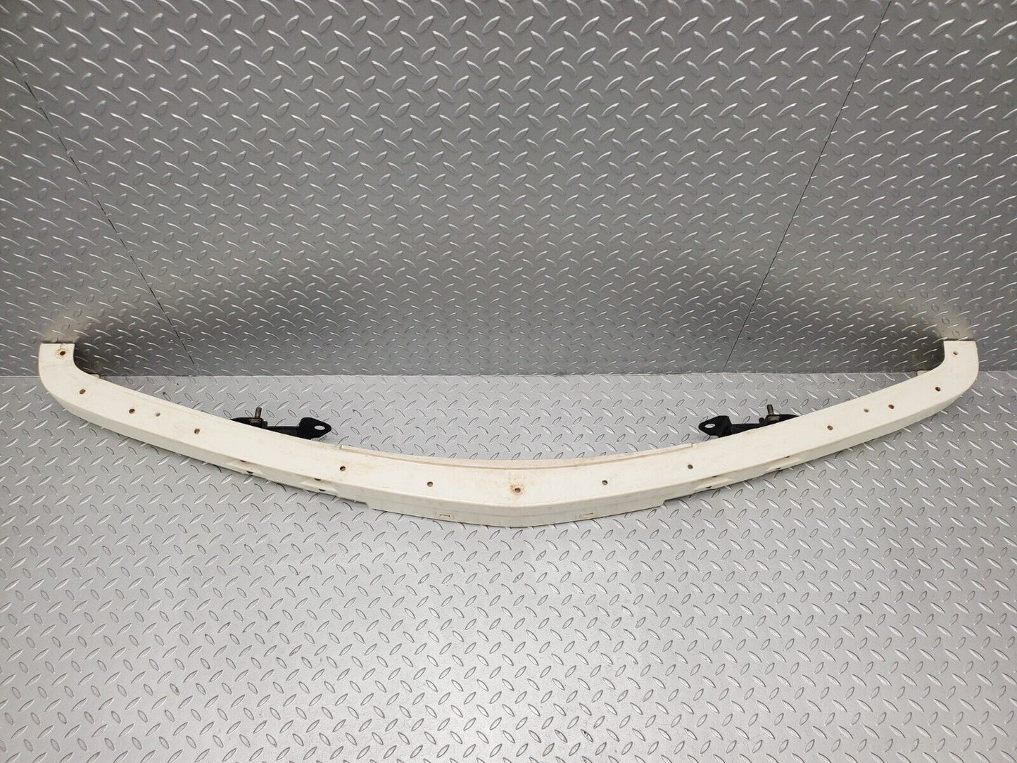 46098 Mercedes-Benz W126 420SE Front Bumper Bracket Reinforcement 1268850801