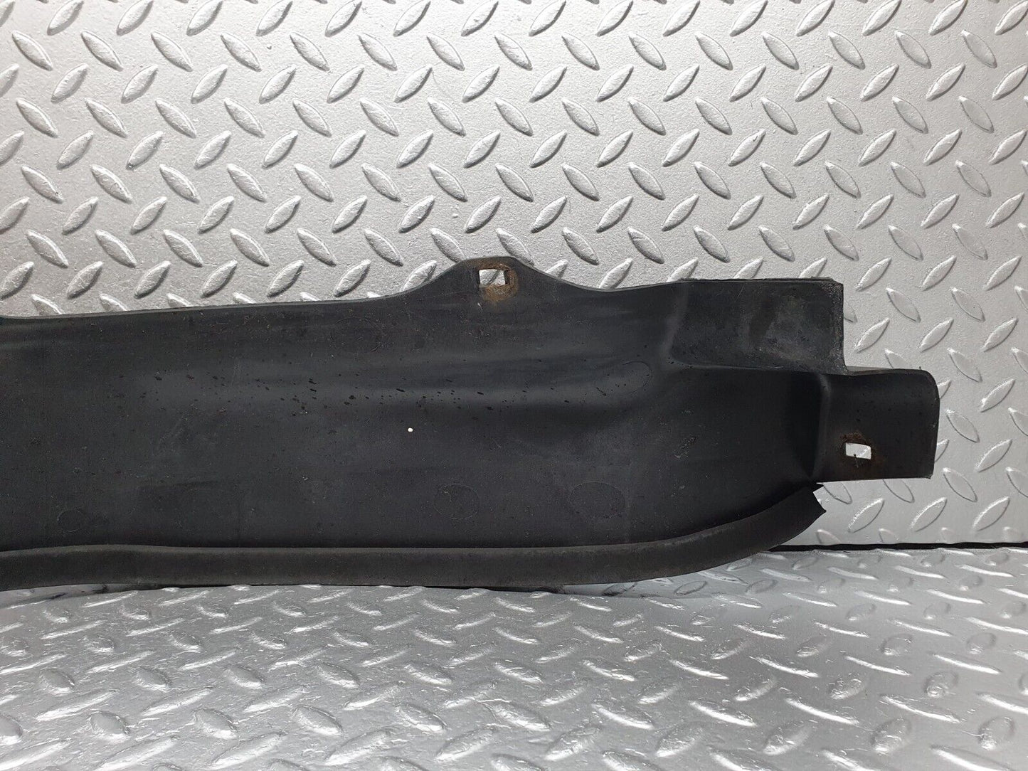41274 Mercedes-Benz W126 300SE Front Left Inner Fender Splash Guard 1238840535