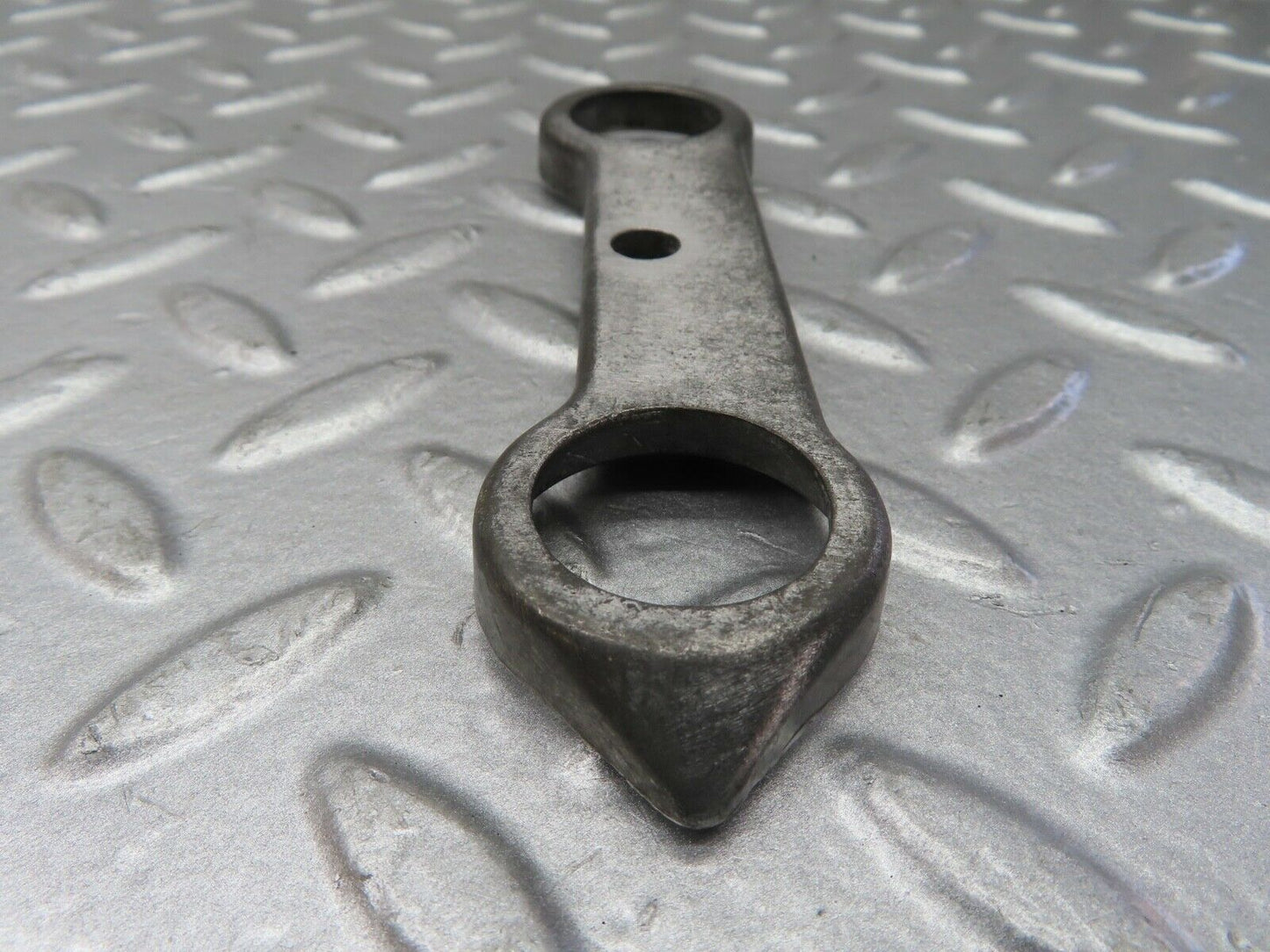 20364 Mercedes-Benz W114 280CE Coupe Fuel Injector Bracket 1300780341