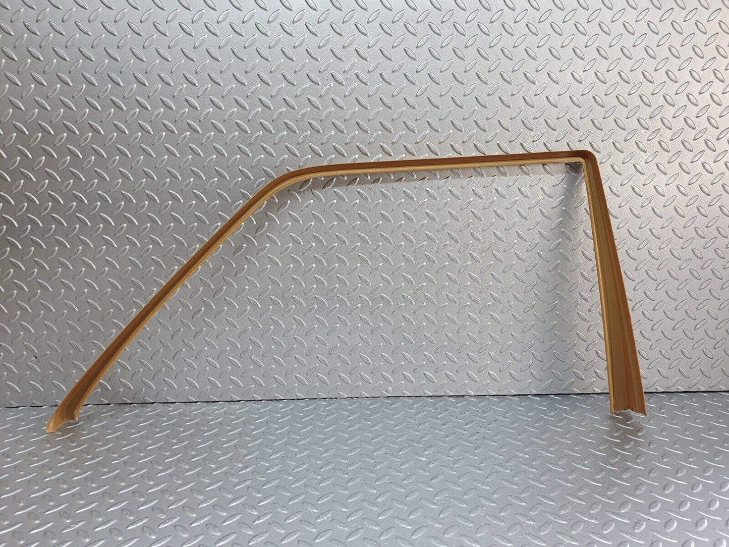 41570 Mercedes-Benz W124 200E Rear Right Door Window Frame Trim Palomino 1247350271