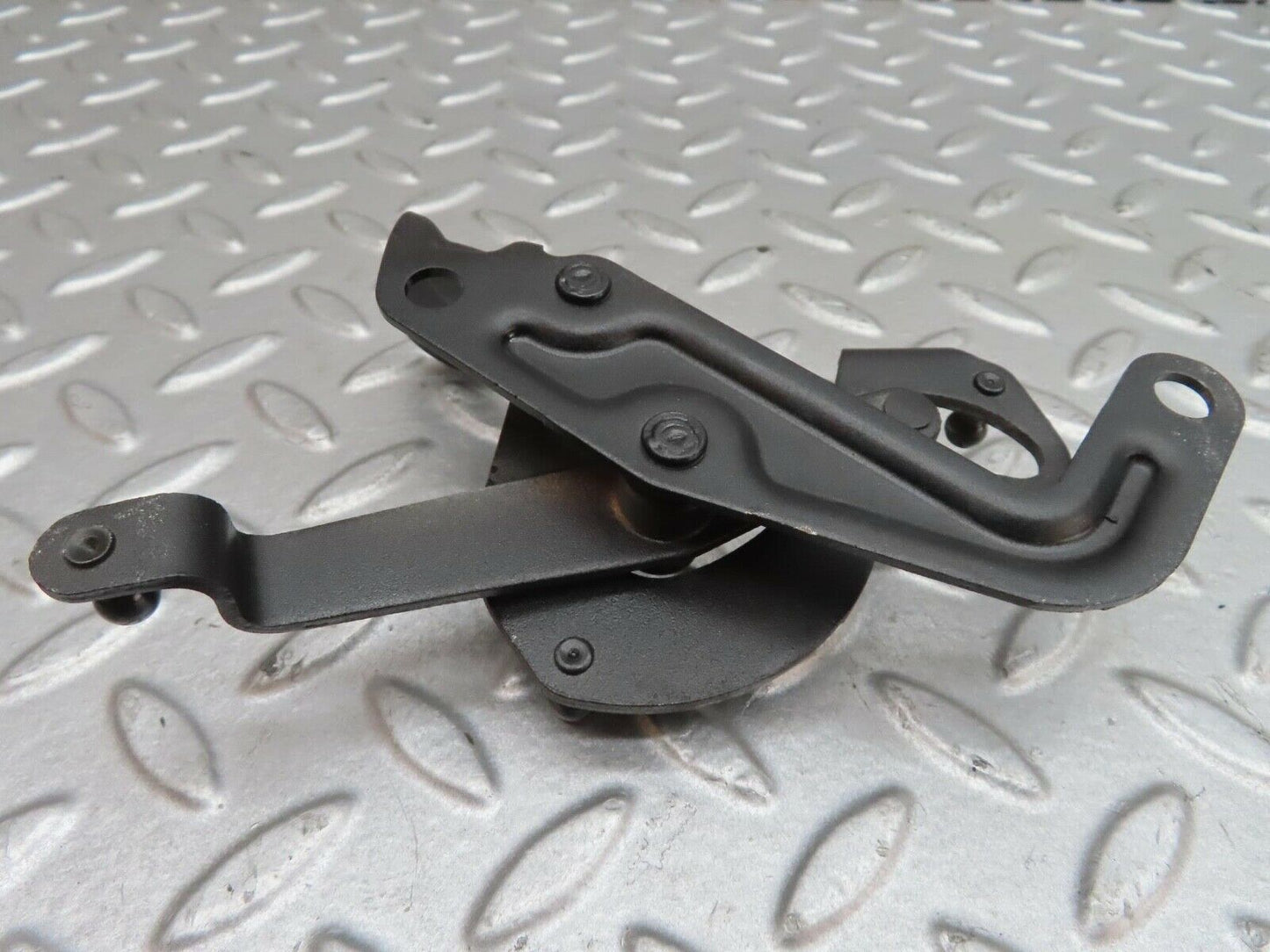 13805 Mercedes-Benz R107 450SL Throttle Linkage
