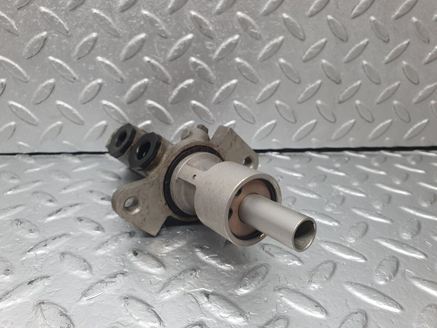 42767 Mercedes-Benz W201 190 Brake Master Cylinder