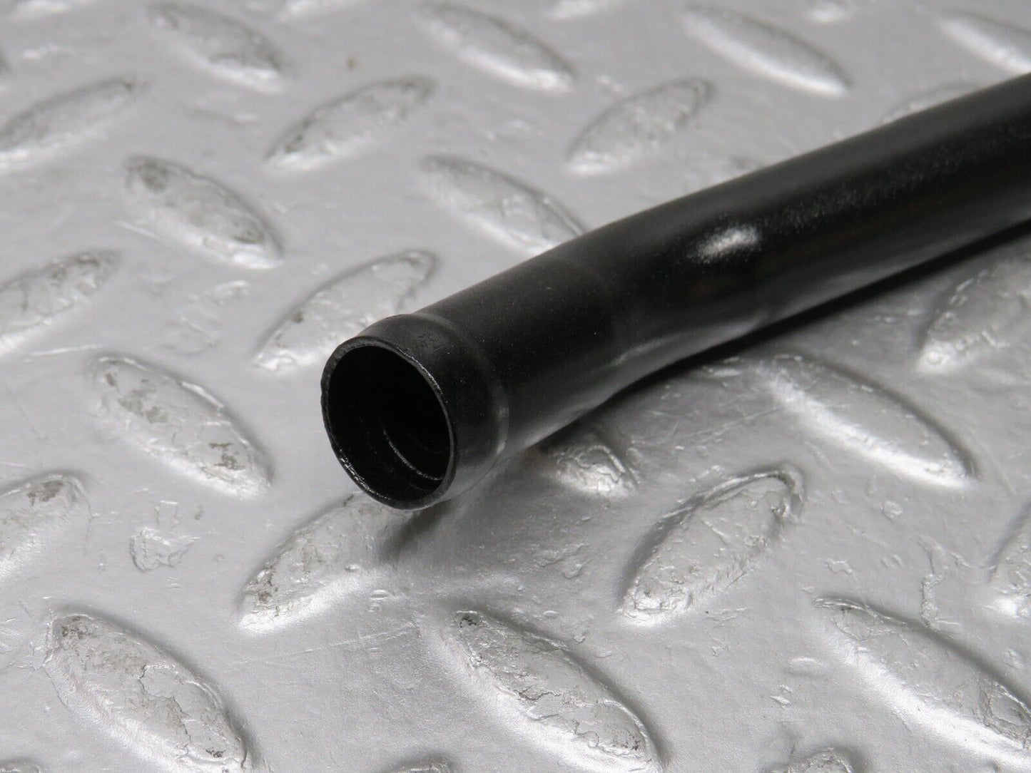 38153 Mercedes-Benz A124 320E Cabriolet Coolant Pipe