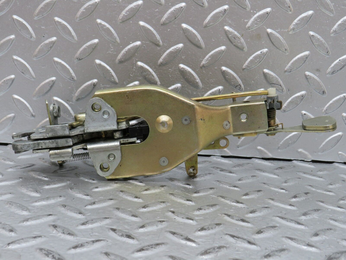 28296 Mercedes-Benz S123 240D  Wagon Tailgate Lock Mechanism 1237401035