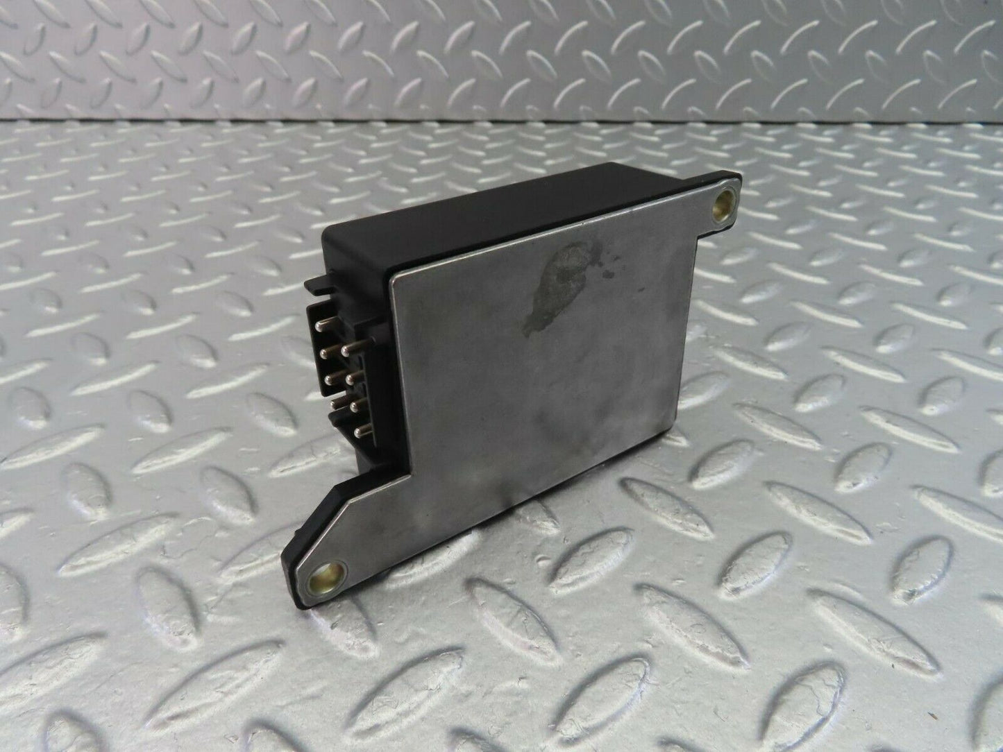 10457 Mercedes-Benz W201 190E Crash Sensor 0048202410