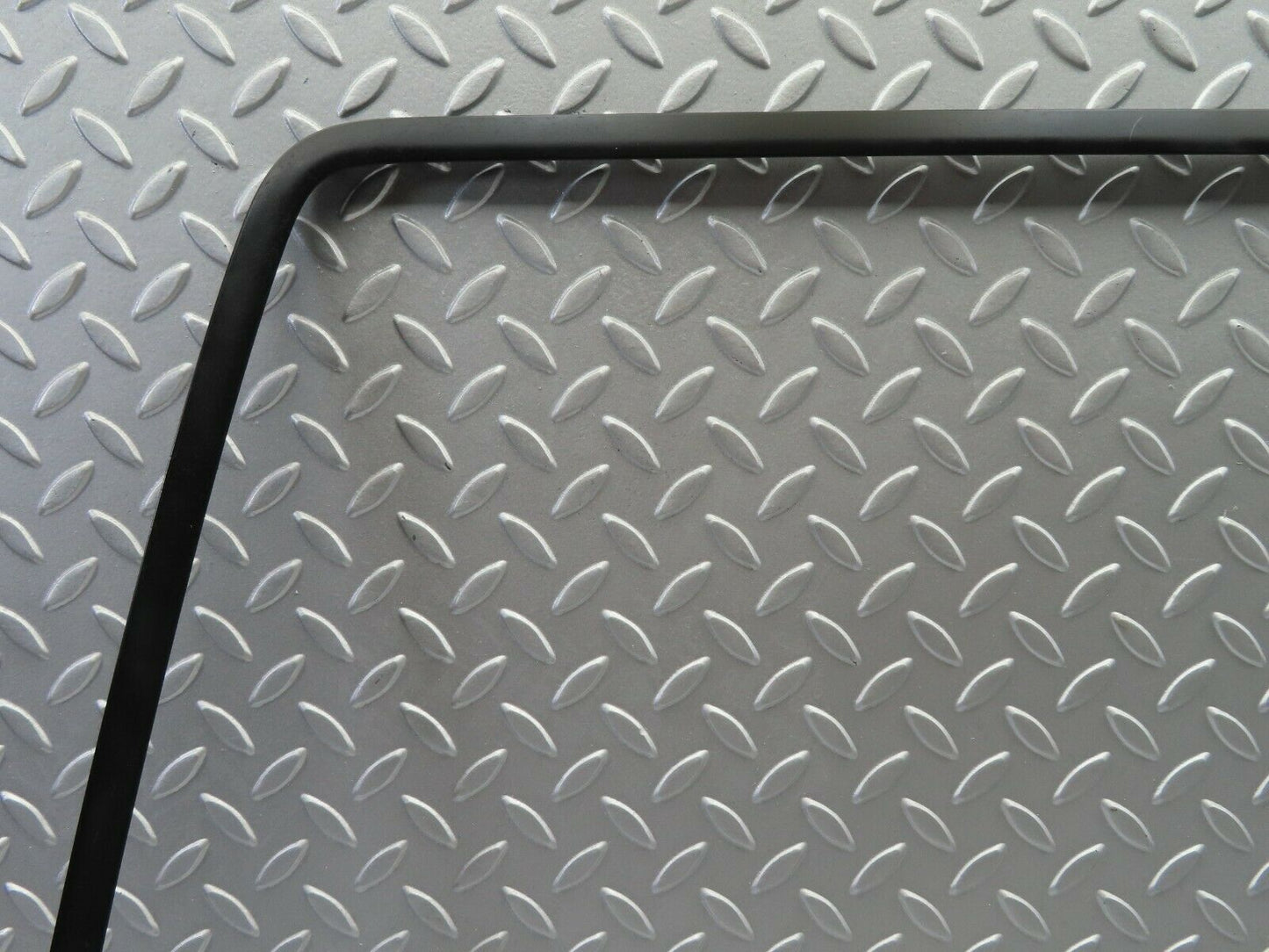 6713 Mercedes-Benz S124 E220 Wagon Rear Windscreen Surround
