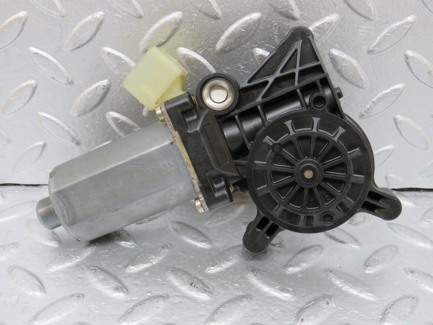 34701 Mercedes-Benz W210 320E Front Right Window Regulator Motor 0130821709