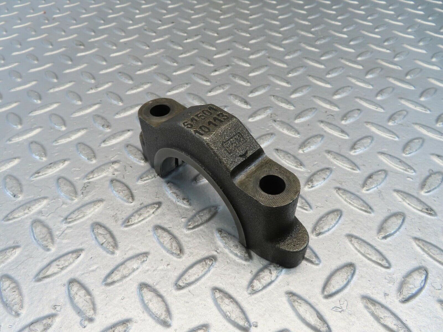 10994 Mercedes-Benz W115 220D Crankshaft Bearing Holder Block 6150110113