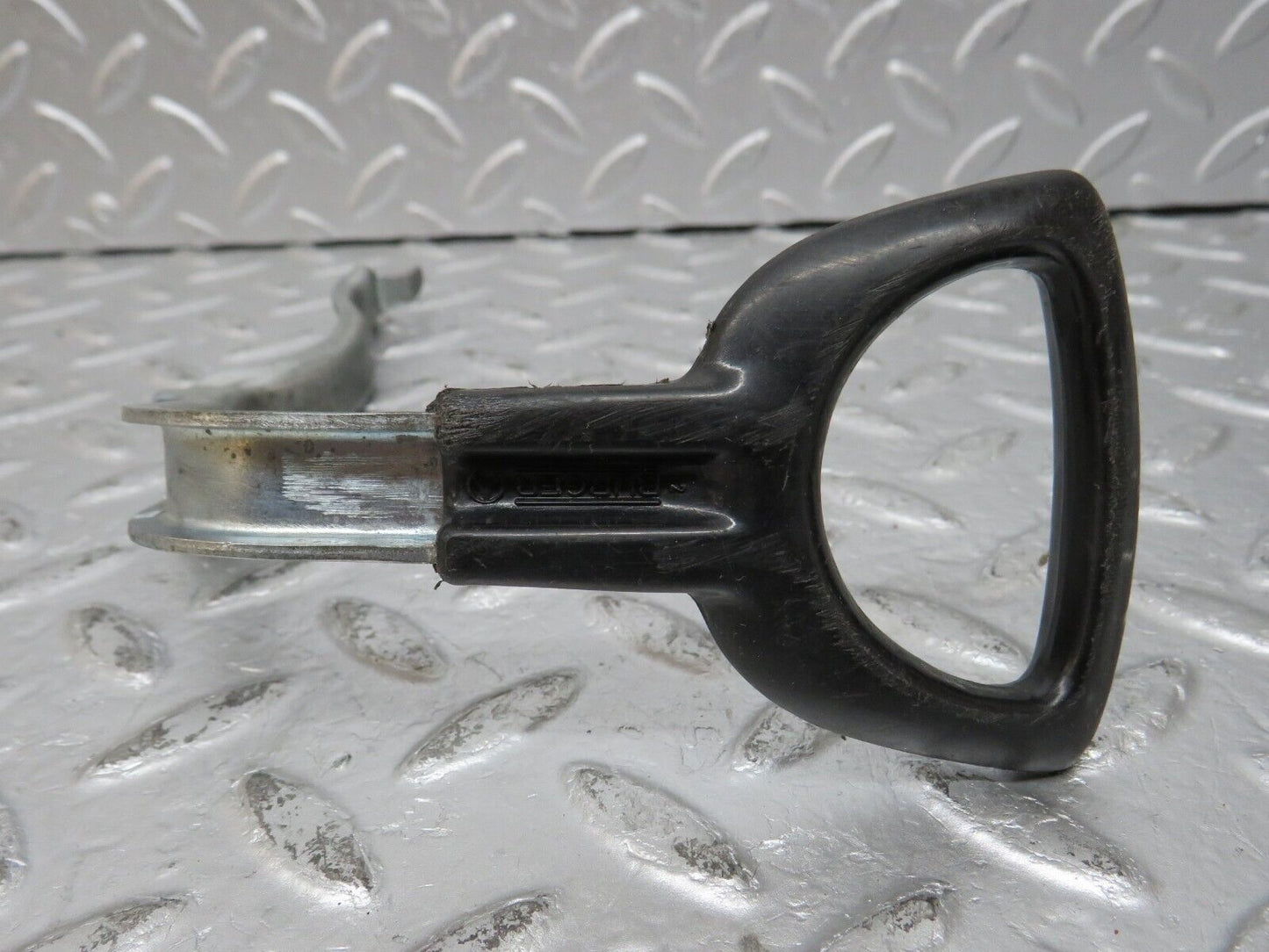33886 Mercedes-Benz C123 230CE Coupe Front Right Seat Side Height Adjust Handle