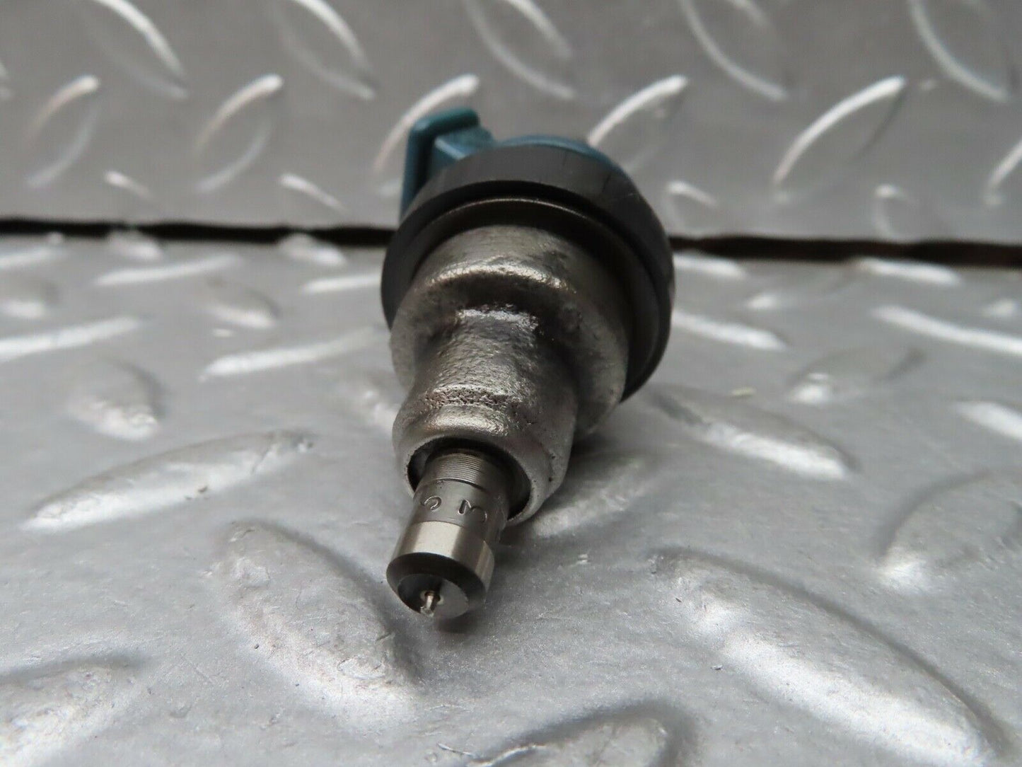 20691 Mercedes-Benz R107 450SL Fuel Injector Bosch 0280150036