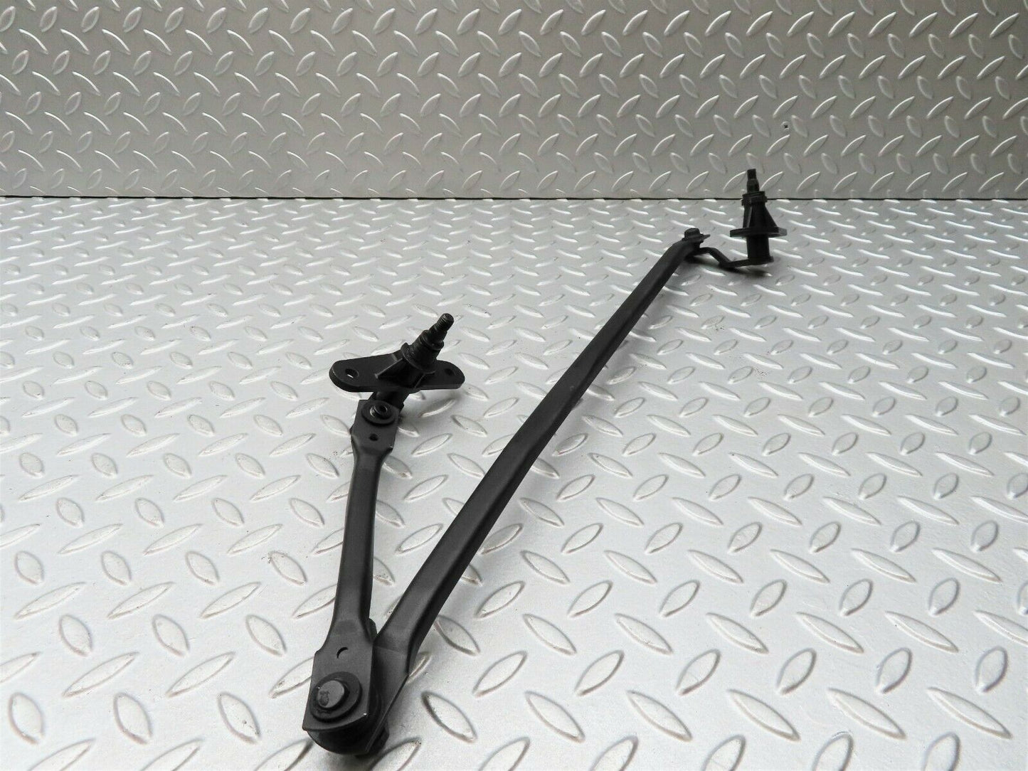 4035 Mercedes-Benz S123 200T Wagon Windscreen Wiper Linkage