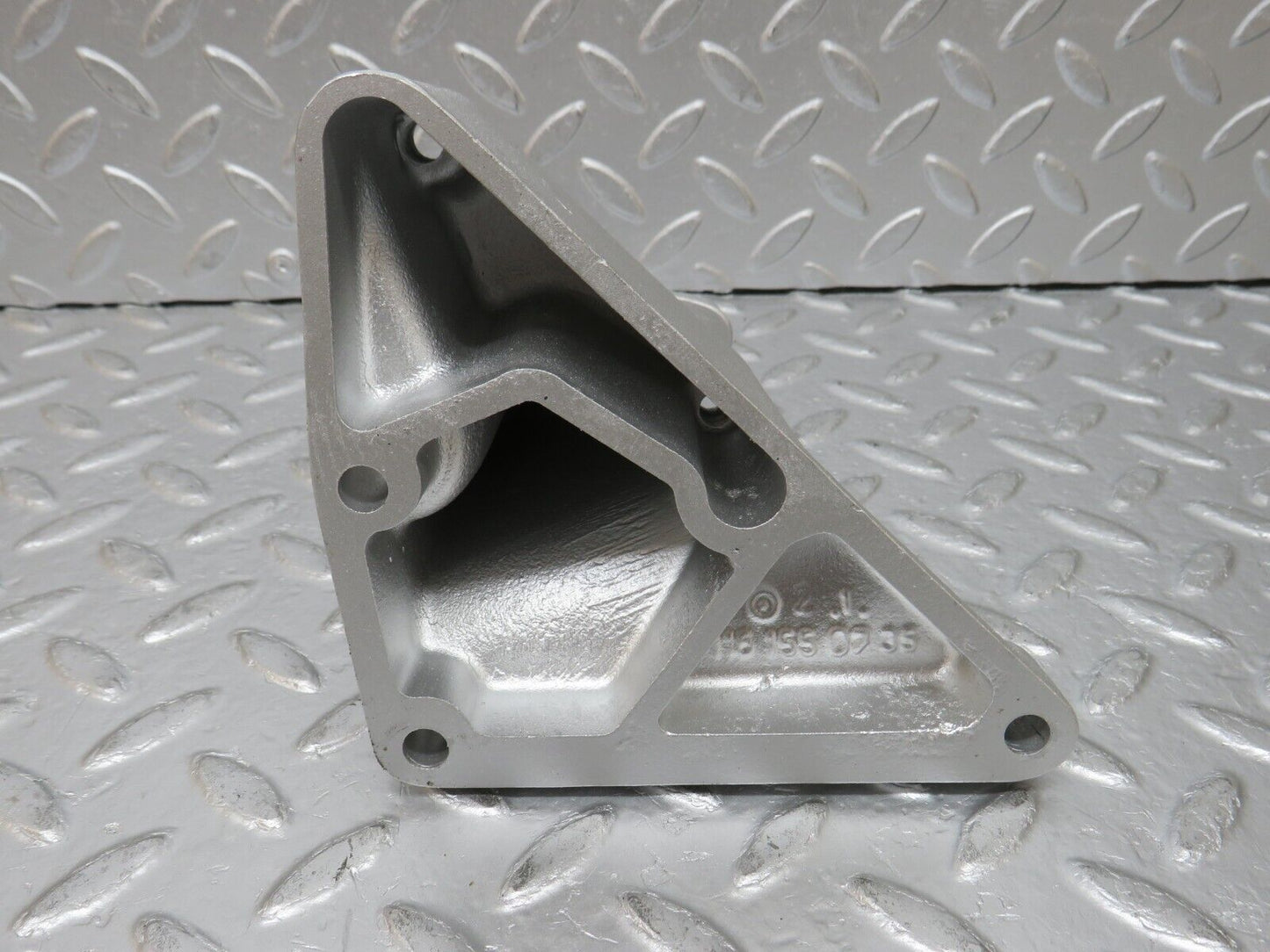 32754 Mercedes-Benz C107 R107 350 V8 Alternator Generator Bracket 1161550735