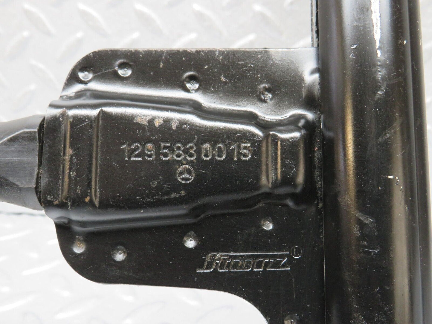 38506 Mercedes-Benz R129 280SL Coupe Car Jack 1295830015