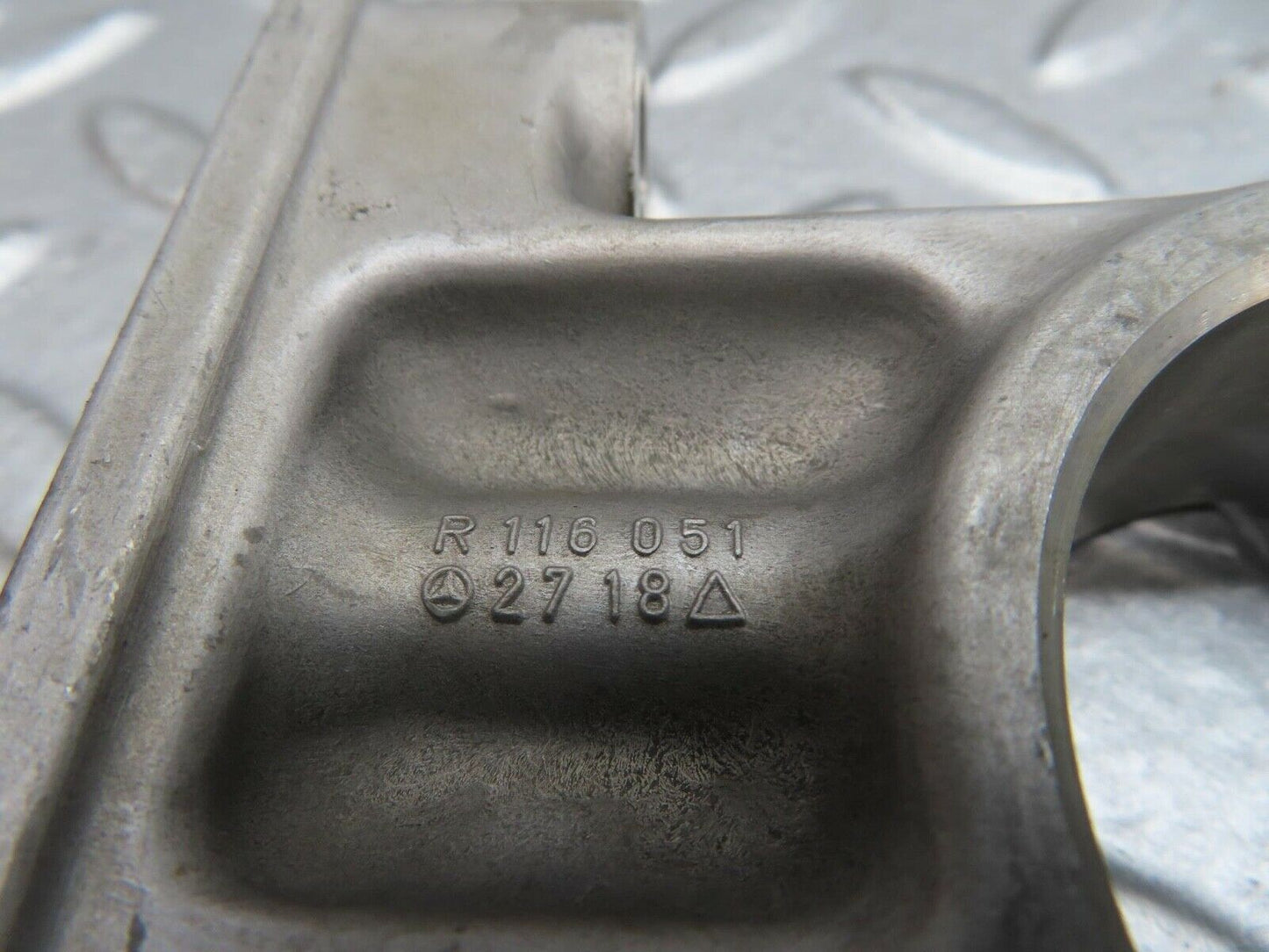 13730 Mercedes-Benz R107 450SL Camshaft Tower Bearing 1160512718